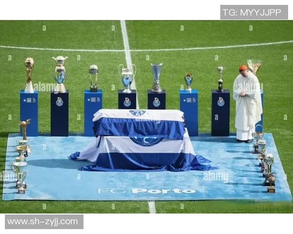 70岁传奇足球明星离世球迷哀悼其辉煌职业生涯与不朽贡献 70岁传奇足球明星离世球迷哀悼其辉煌职业生涯与不朽贡献